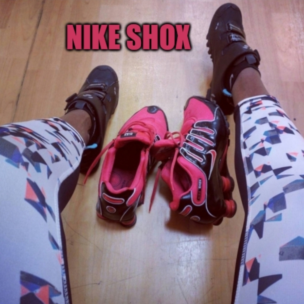 💙❤💚NIKE SHOX💛🧡💜